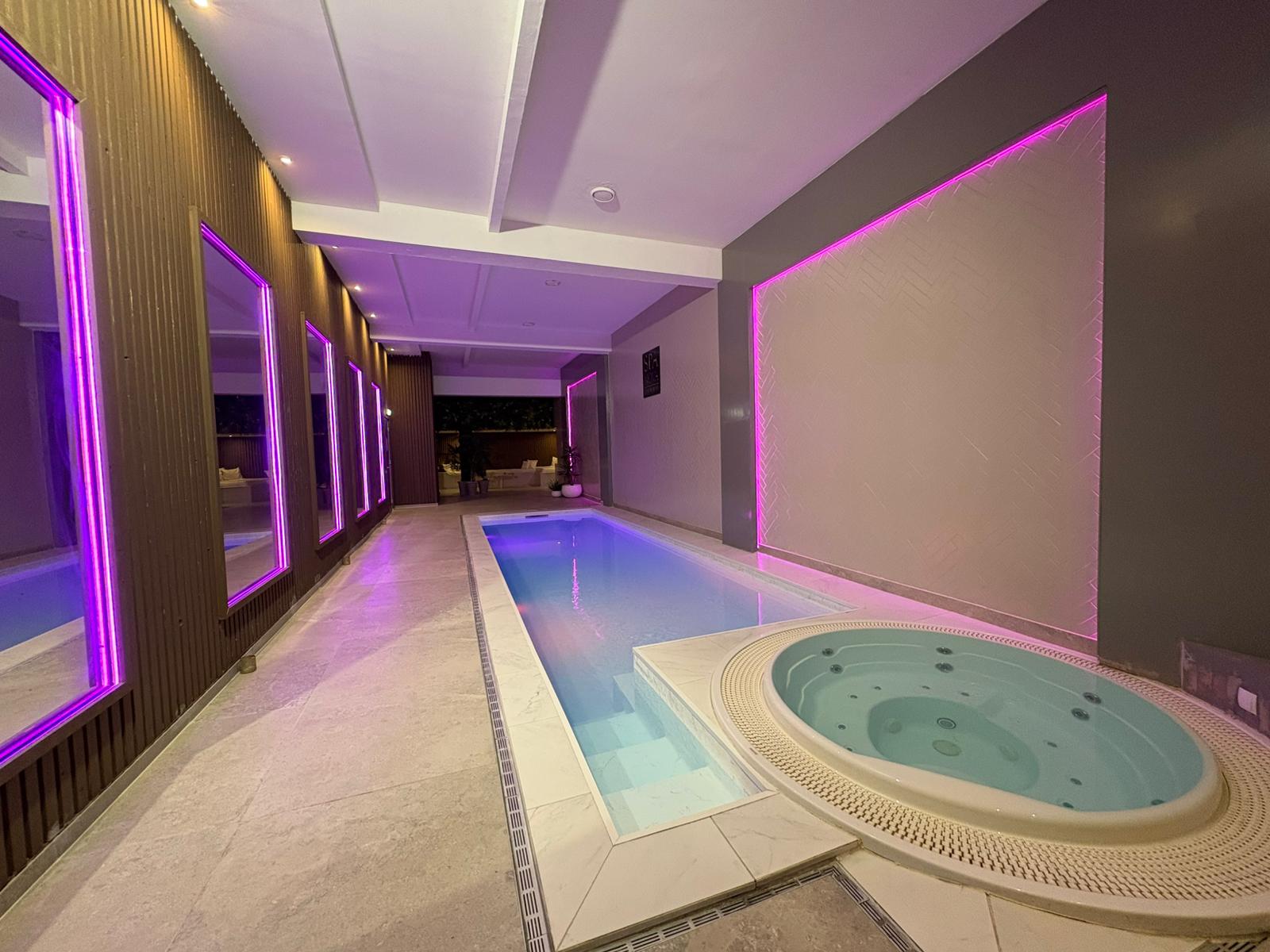 Ibiza, unit 8 in Spa Nova Hoofddorp, foto 1